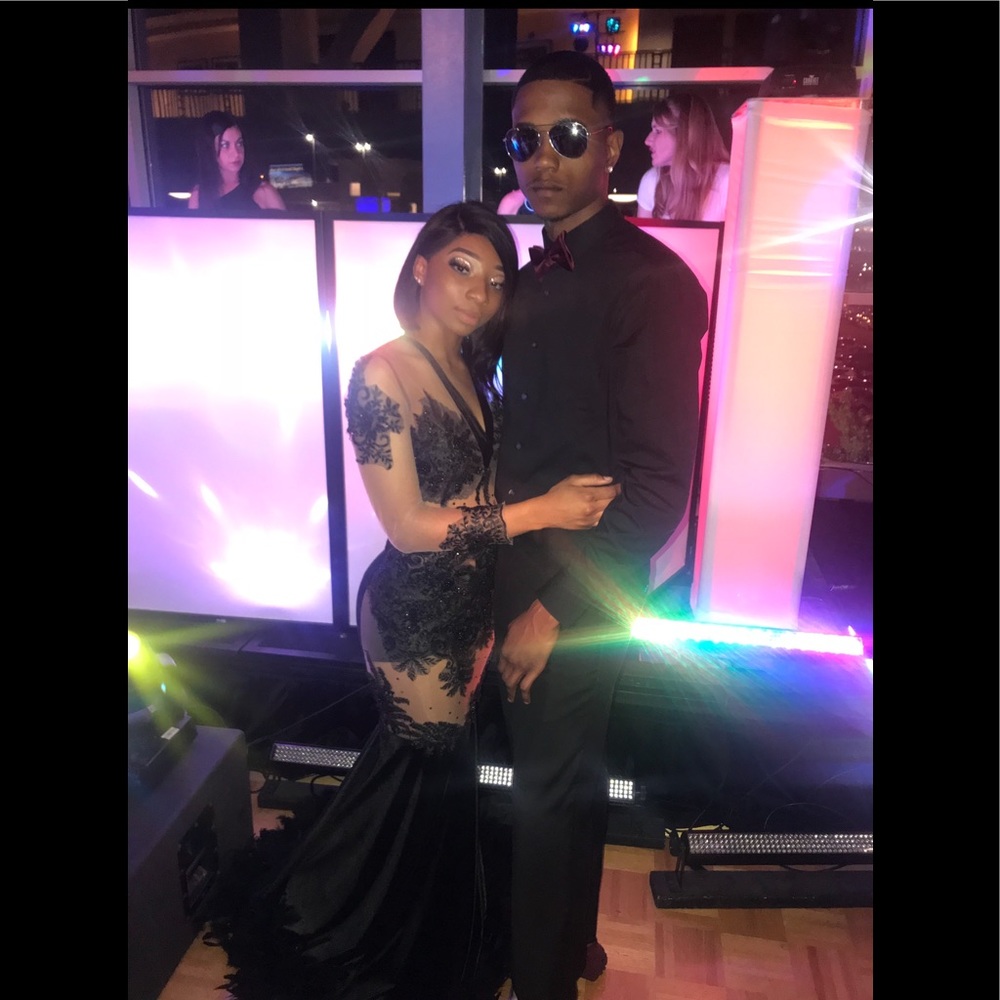 WILLIN2NEGOTIATECustom Promdress custom dress/Gown